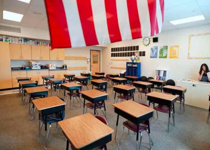 estados unidos, maestra, detencion, agresion sexual,