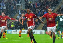 Chelsea y United con paso perfecto en la Premier