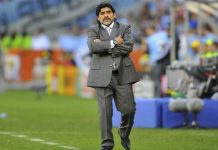 Maradona se ofrece a dirigir gratis a la selección argentina