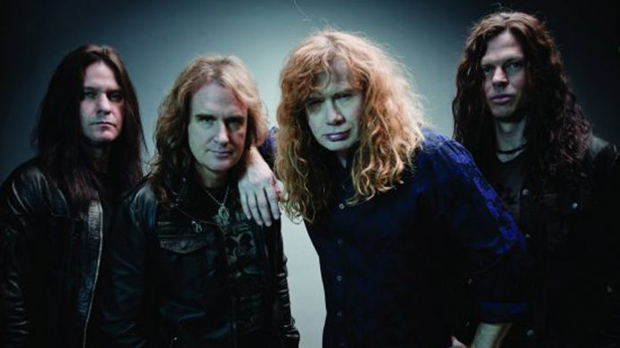 megadeth-visita-a-fanatico