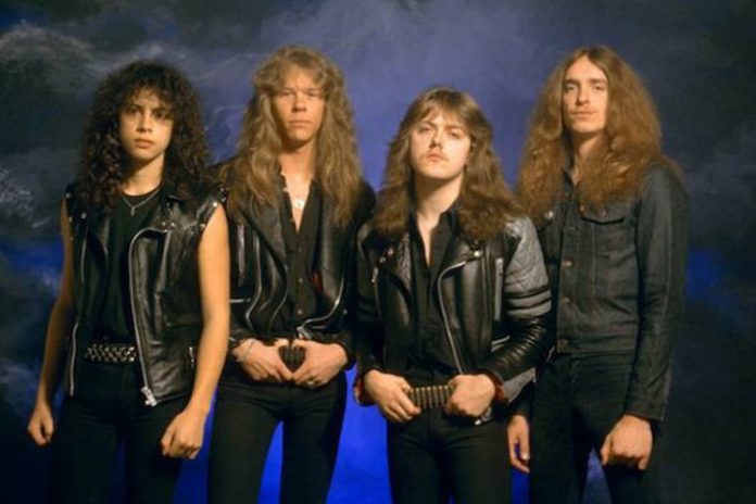 metallica-en-biblioteca