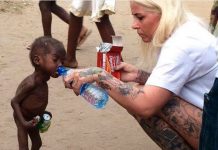 Niño «brujo» rescatado en África muestra gran recuperación