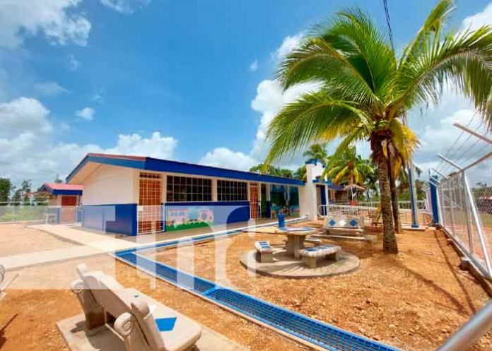 Nicaragua, Waspan, infraestructuras educativas, Mined