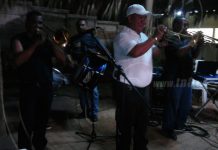 Al son de filarmónica celebran a Minguito en el Parque de Ferias