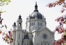 Ola de abusos sexuales en Minnesota, Estados Unidos