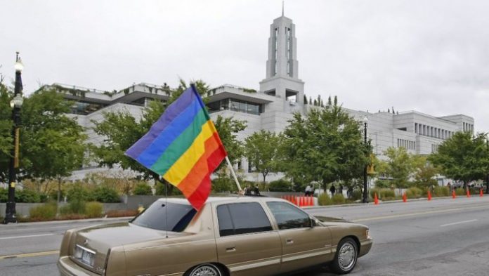 mormon-bandera-gay-e1446955573445