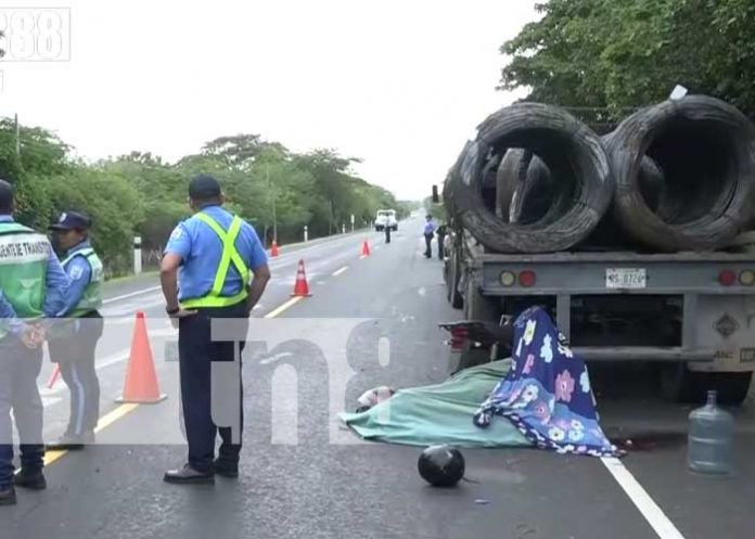 nicaragua, accidente, carretera nueva a leon, motociclista, camion,
