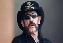 Estatua a tamaño real para homenajear al gran roquero de Motorhead