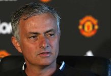 Mourinho luce infeliz ante primera crisis con el United