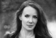 Simone Simons cumple 14 años con Epica
