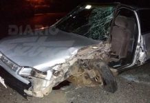 Mujer tica grave tras colisionar con trailer