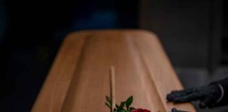 España, mujer, último deseo, funeral,