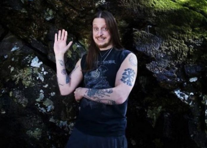 musico-metal-diputado