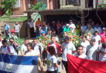 Honran a héroes y mártires de Nandaime