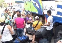 Nicaragüenses retornan a su hogar por Peñas Blancas