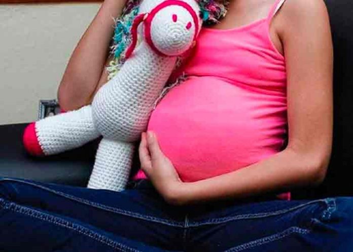 reino unido, niña, embarazo, sociedad,