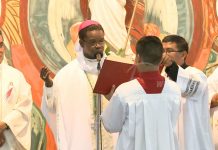 Iglesia Espíritu Santo celebra aniversario
