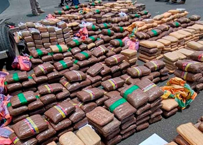 panma Panamá, tonelada de droga, 4 detenidos, lancha rápido