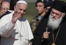 Papa Francisco proyecta visitar a refugiados en Grecia