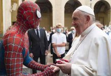 roma, spiderman, papa francisco, visita,