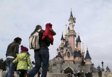 Detienen a hombre armado en Disneyland París