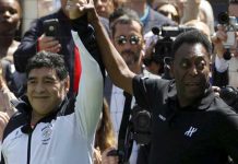 Maradona y Pelé hacen las paces en París