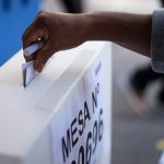 Perú: Cierran colegios electorales e inicia el conteo de votos
