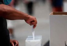Peruanos que residen en el extranjero acuden a las urnas para votar peru, elecciones, urnas, extranjeros,