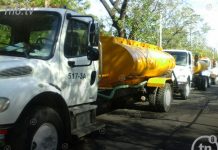 Llevan agua en pipas a barrio Buena Vista