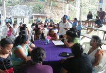 Policía realiza asamblea de seguridad ciudadana con madres