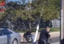 Policías estadounidenses matan a un joven negro en silla de ruedas