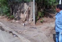 Poste se prende en llamas cerca del Parque de Ferias