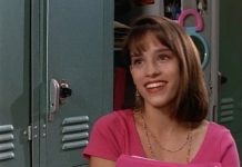 Así luce la original Power Ranger rosa a sus 45 años