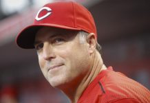 Bryan Price seguirá como manager de los Rojos