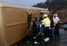 Volcón de autobús en balneario de México deja 47 heridos