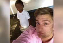 Hizo bromas racistas sobre el hijo de una compañera de trabajo y lo despidieron
