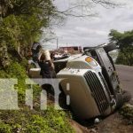 Rastra cargada de arena se vuelca en carretera Managua-Boaco nicaragua, accidente rastra, matiguas,