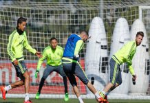Madrid y Atlético se enfrentan sin margen de error