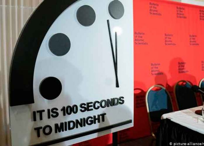 tendencia, fin del mundo, reloj del apocalipsis, foto, viral,