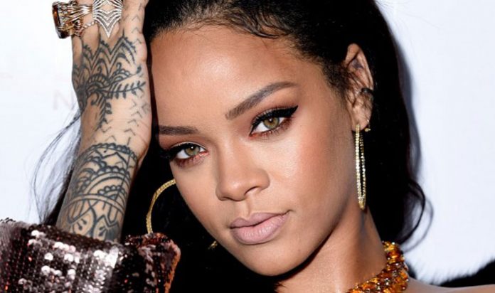 rihanna-ayuda-a-fan-a-salir-del-armario
