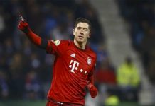 Con Lewandowski inspirado, Bayern supera 3-1 a Ausburgo