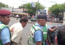 Capturan a dos sujetos señalados de robo en el Zumen