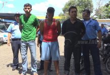 Policía captura a trío de motociclistas asaltantes en Chinandega