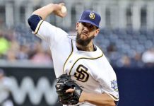 Padres ganan a Rockies Marineros respaldan a Karns