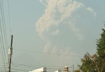 Guatemala: Volcán Santiaguito lanza ceniza sobre comunidades
