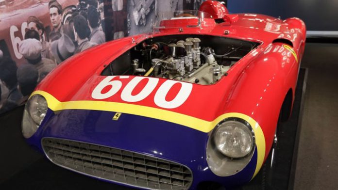 subastan-un-ferrari-en-nueva-york-1