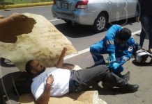 Motociclista protagoniza accidente en Pista Suburbana
