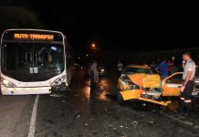 Taxista muere tras chocar de frente contra metrobús en Panamá