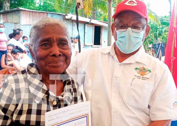 Corn Island , títulos, 73 familias, nicaragua,