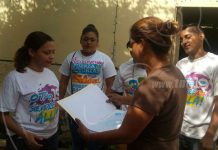 Familias de Managua reciben su título de propiedad